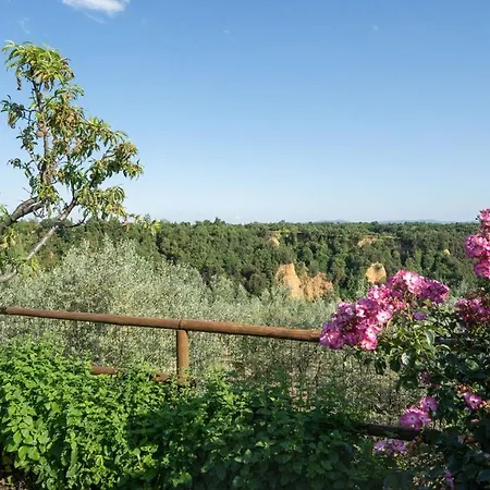 Villa Buca Delle Fate 8, Emma *