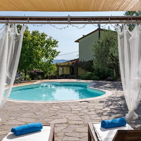 Villa Buca Delle Fate 8, Emma