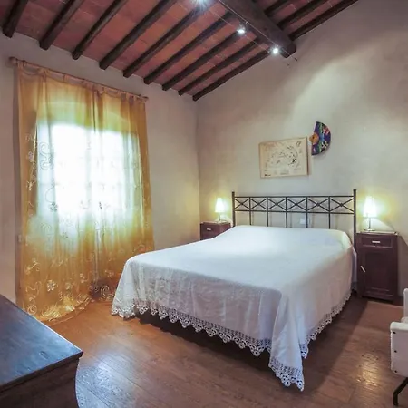 Buca Delle Fate 8, Emma Villa *