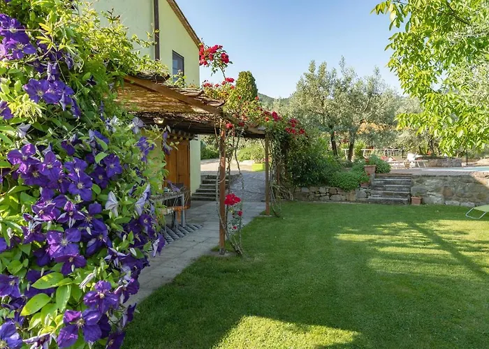Buca Delle Fate 8, Emma Villa