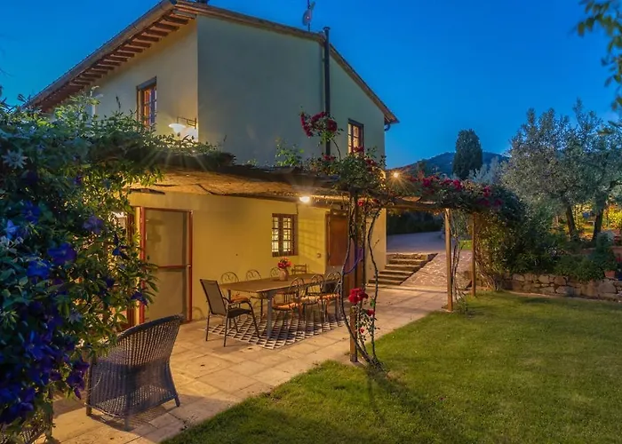 Buca Delle Fate 8, Emma Villa